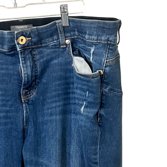 Torrid Womens Distressed Dark Wash Skinny Jeans With Ripped Detailing & Five Poc - Picture 2 of 8